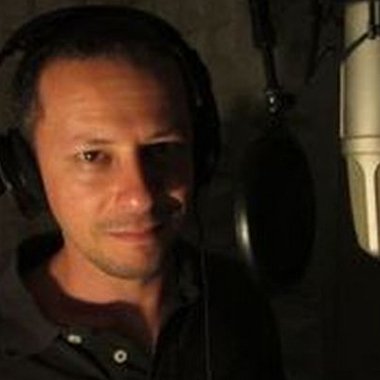 Gustavo V. - Freelance Voiceover Artist
