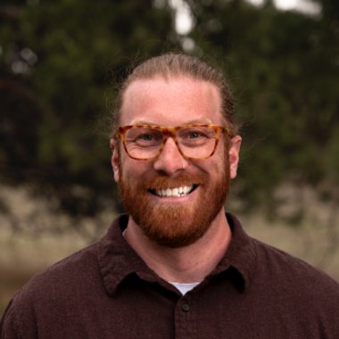 everettmeert - Freelance Graphic Designer
