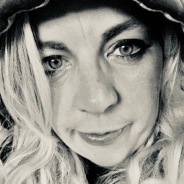 Vikki - Freelance Songwriter
