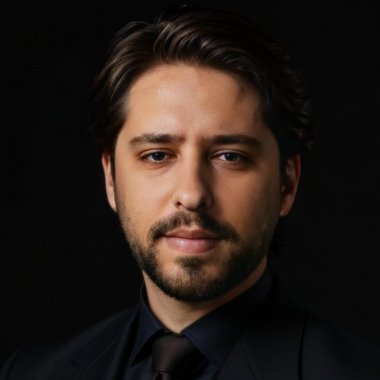 André P. - Freelance Marketing Strategist