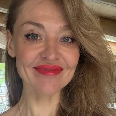 Eva P. - Freelance Ux Designer