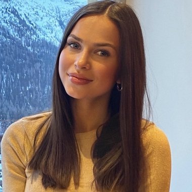 Simona S. - Freelance Social Media Freelancer
