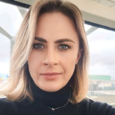 user1589571 - Freelance Product Marketer