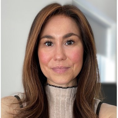 Heleen D. - Freelance Ai Ethics Consultant