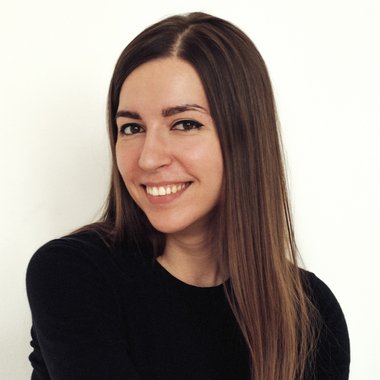 ANASTASIA L. - Freelance Graphic Designer
