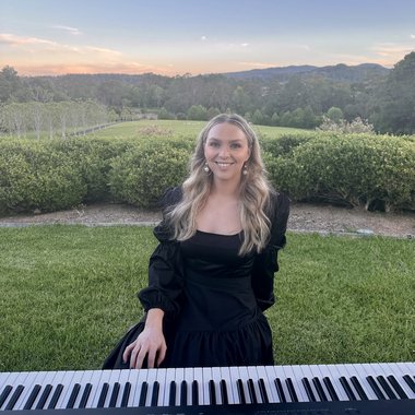 Teneille J. - Freelance Music Composer