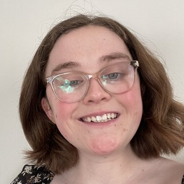 Lauren W. - Freelance Writer